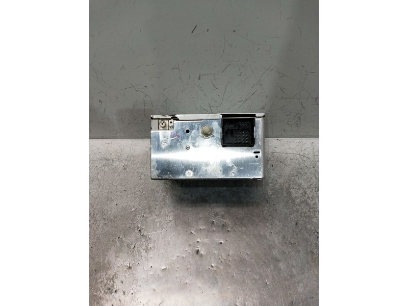 Recambio de sistema audio / radio cd para ford fiesta (cbk) referencia OEM IAM 6S6118C815AH  