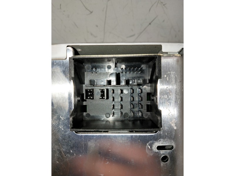 Recambio de sistema audio / radio cd para ford fiesta (cbk) referencia OEM IAM 6S6118C815AH  