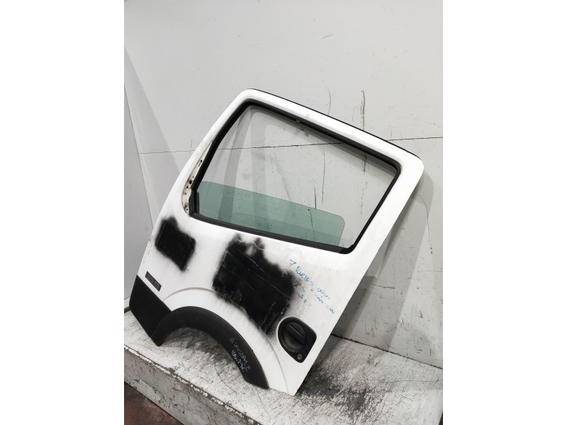 Recambio de puerta delantera izquierda para nissan cabstar 09.06 referencia OEM IAM   2P