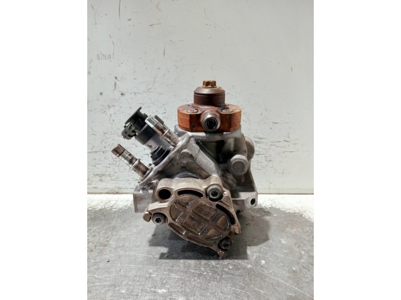 Recambio de bomba inyeccion para peugeot 207 1.4 hdi referencia OEM IAM 9688499680 0445010516 BOSCH