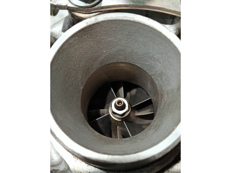 Recambio de turbocompresor para peugeot 207 1.4 hdi referencia OEM IAM 9673283880  