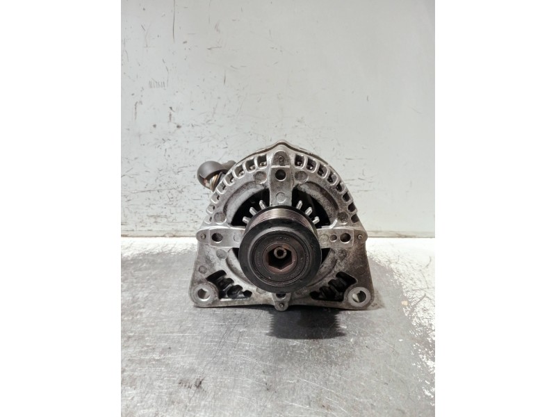 Recambio de alternador para suzuki grand vitara jb (jt) referencia OEM IAM 3140067J0 1042104660 