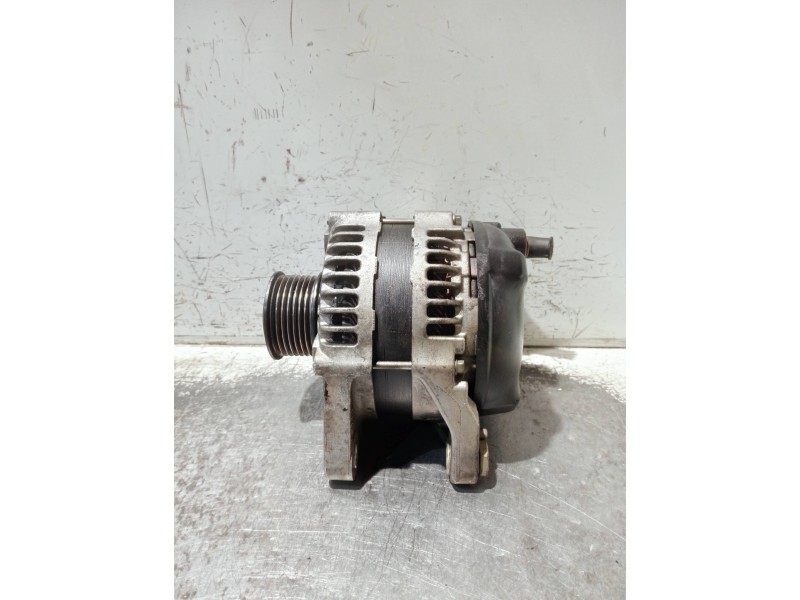 Recambio de alternador para suzuki grand vitara jb (jt) referencia OEM IAM 3140067J0 1042104660 