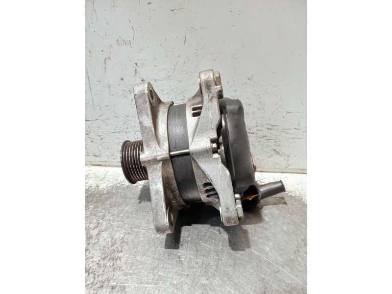 Recambio de alternador para suzuki grand vitara jb (jt) referencia OEM IAM 3140067J0 1042104660 
