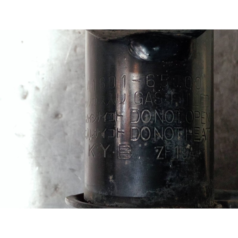 Recambio de amortiguador delantero derecho para suzuki grand vitara jb (jt) referencia OEM IAM 4160165J00  
