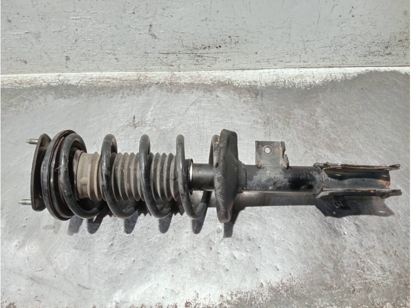 Recambio de amortiguador delantero izquierdo para suzuki grand vitara jb (jt) referencia OEM IAM 4160265J00  