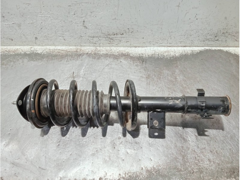 Recambio de amortiguador delantero izquierdo para suzuki grand vitara jb (jt) referencia OEM IAM 4160265J00  