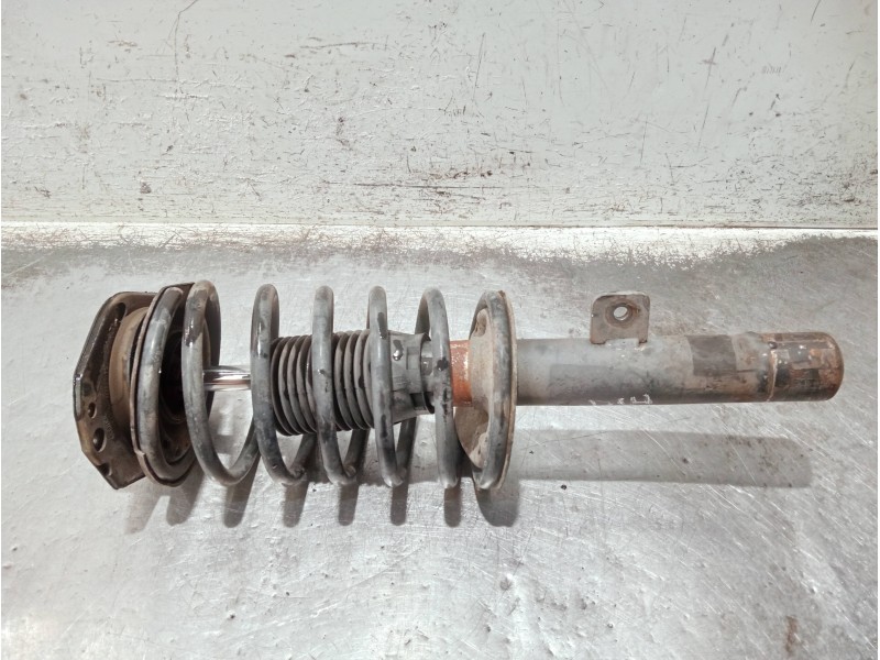 Recambio de amortiguador delantero derecho para citroen xsara berlina referencia OEM IAM   