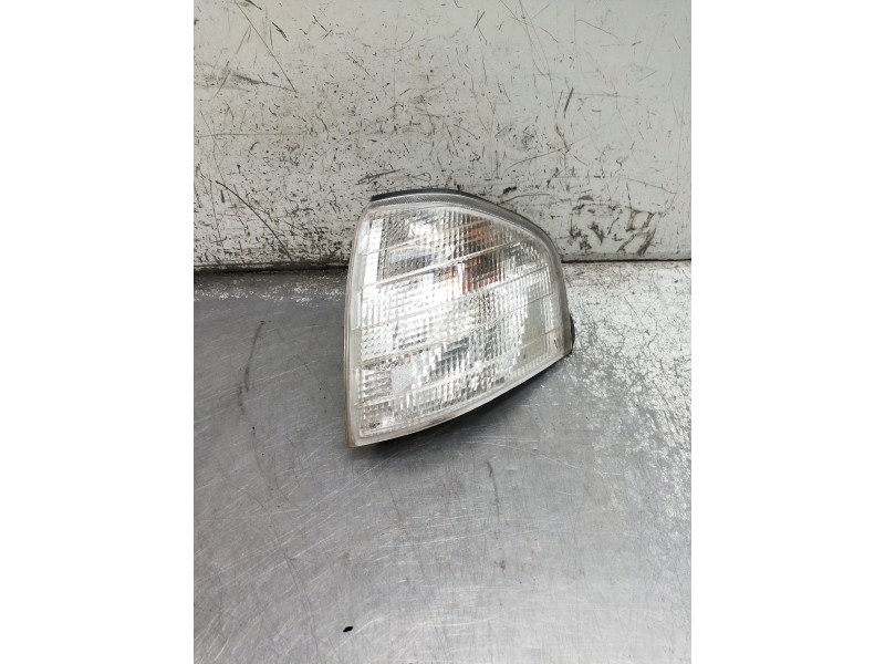 Recambio de piloto delantero derecho para mercedes clase c (w202) berlina referencia OEM IAM 05252310  