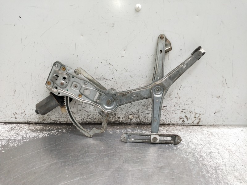 Recambio de elevalunas delantero derecho para mercedes clase c (w202) berlina referencia OEM IAM 0130821709  4P