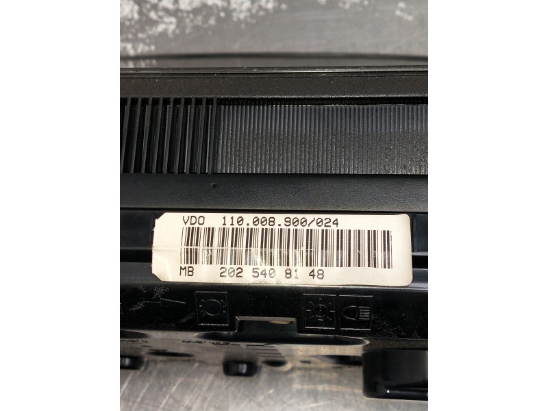 Recambio de cuadro instrumentos para mercedes clase c (w202) berlina referencia OEM IAM 110008900 2025408148 