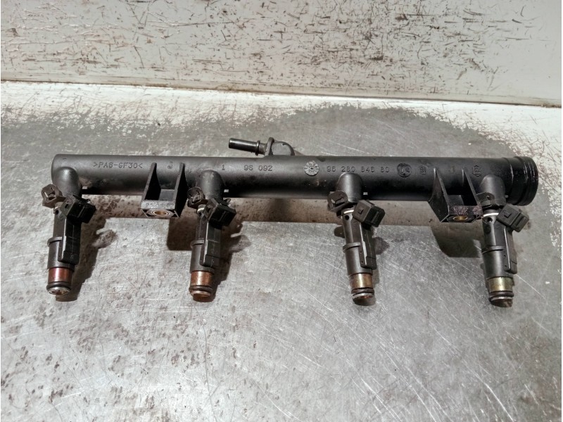 Recambio de rampa inyectora para peugeot 406 coupe (s1/s2) referencia OEM IAM 9628084680  