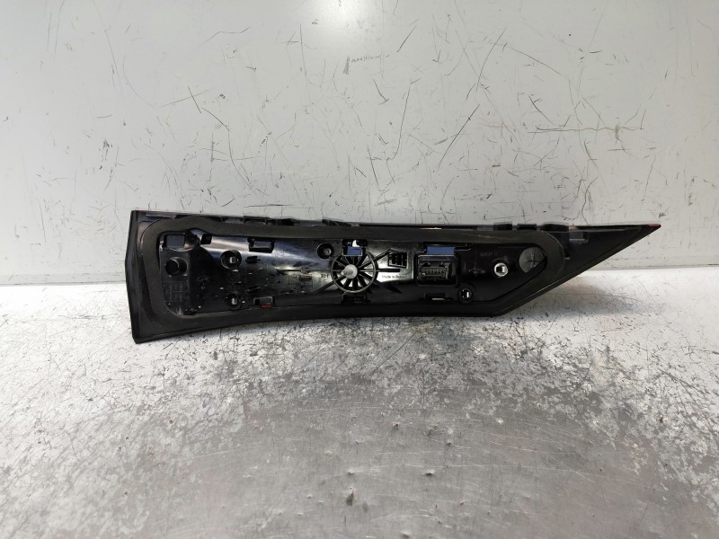 Recambio de piloto trasero derecho interior para bmw serie x1 (f48) referencia OEM IAM H9846535609 F03862000F 