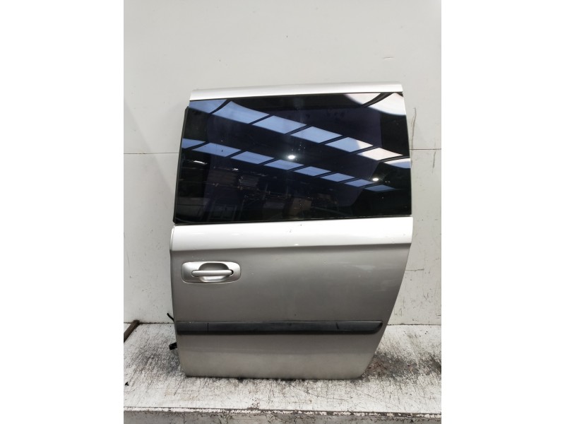 Recambio de puerta lateral corredera izquierda para chrysler voyager (rg) referencia OEM IAM   5P