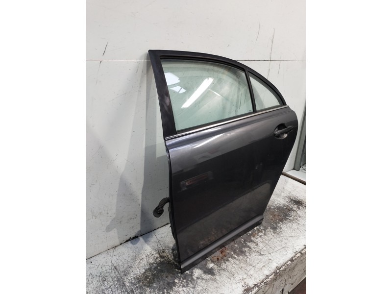 Recambio de puerta trasera izquierda para toyota avensis berlina (t25) referencia OEM IAM   4P