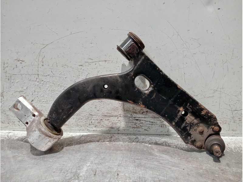 Recambio de brazo suspension inferior delantero derecho para ford fiesta (cbk) referencia OEM IAM 2S613042DA  