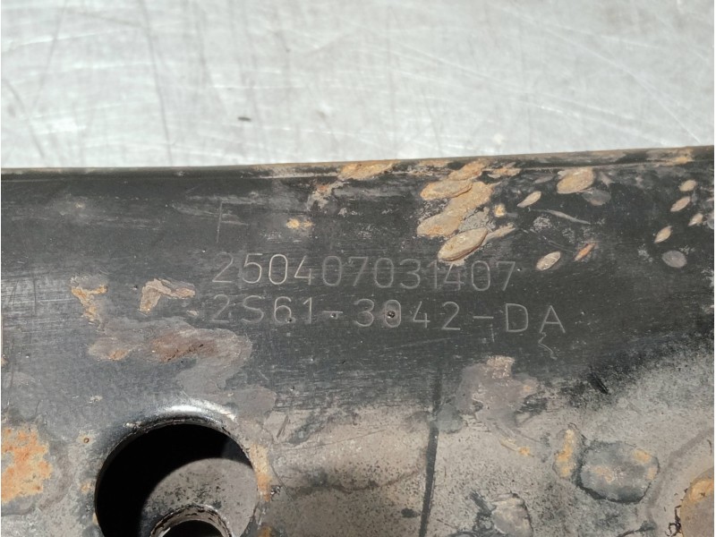 Recambio de brazo suspension inferior delantero derecho para ford fiesta (cbk) referencia OEM IAM 2S613042DA  