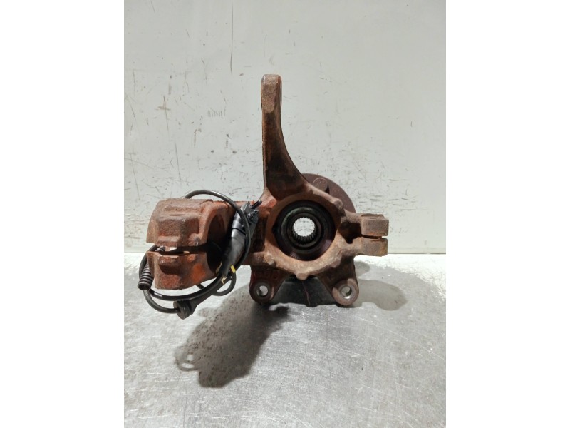 Recambio de mangueta delantera derecha para ford fiesta (cbk) referencia OEM IAM 2N113K170  