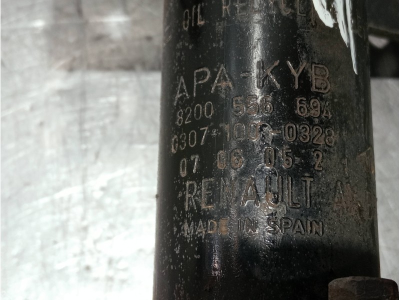 Recambio de amortiguador delantero derecho para renault clio iii confort dynamique referencia OEM IAM 8200556694 03071000328 