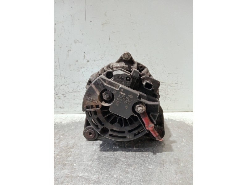 Recambio de alternador para renault clio iii confort dynamique referencia OEM IAM 8200390675 0124425037 