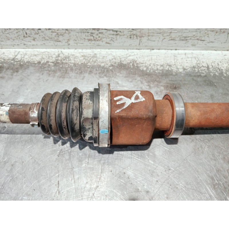 Recambio de transmision delantera derecha para renault clio iii confort dynamique referencia OEM IAM 8200499586 BJ87LACBR364 