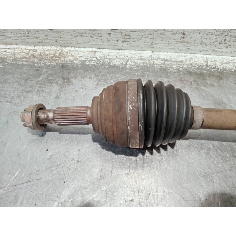 Recambio de transmision delantera izquierda para renault clio iii confort dynamique referencia OEM IAM 8200499585 BJ87LACBR363 