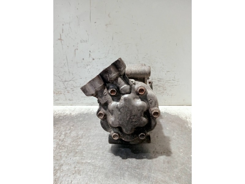 Recambio de compresor aire acondicionado para renault clio iii confort dynamique referencia OEM IAM 8200365787  