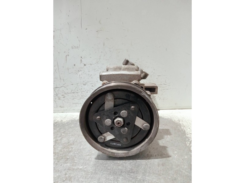 Recambio de compresor aire acondicionado para renault clio iii confort dynamique referencia OEM IAM 8200365787  