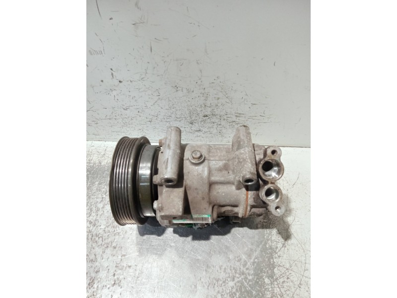 Recambio de compresor aire acondicionado para renault clio iii confort dynamique referencia OEM IAM 8200365787  