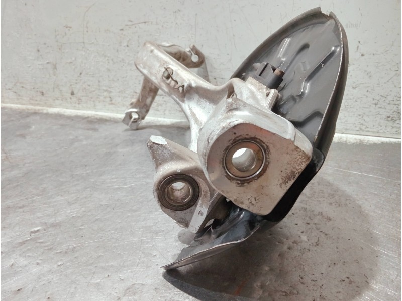 Recambio de mangueta delantera izquierda para audi a4 avant (8e) referencia OEM IAM 8E0615311A  