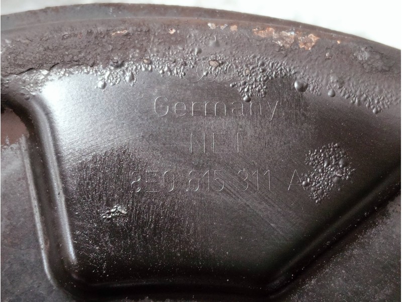 Recambio de mangueta delantera izquierda para audi a4 avant (8e) referencia OEM IAM 8E0615311A  