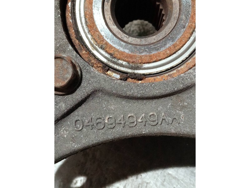 Recambio de mangueta delantera izquierda para chrysler voyager (rg) referencia OEM IAM 04694949AA  