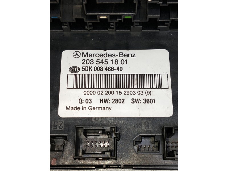 Recambio de caja reles / fusibles para mercedes clase c (w203) berlina referencia OEM IAM 2035451801 5DK00848640 