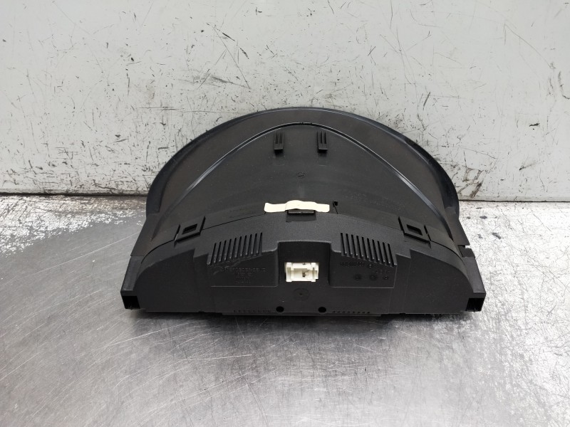 Recambio de cuadro instrumentos para mercedes clase c (w203) berlina referencia OEM IAM A2035401347 110080183 