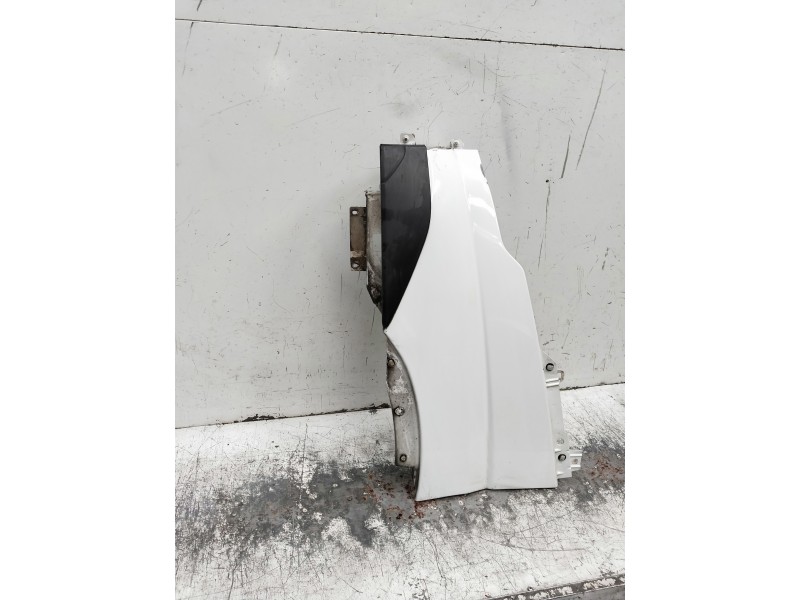 Recambio de aleta delantera izquierda para iveco daily furgón referencia OEM IAM   