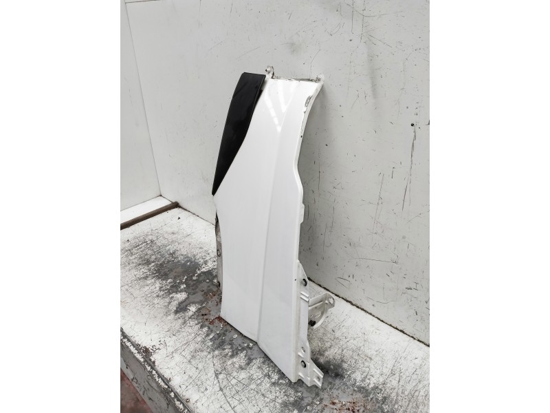 Recambio de aleta delantera izquierda para iveco daily furgón referencia OEM IAM   