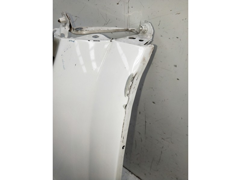 Recambio de aleta delantera izquierda para iveco daily furgón referencia OEM IAM   