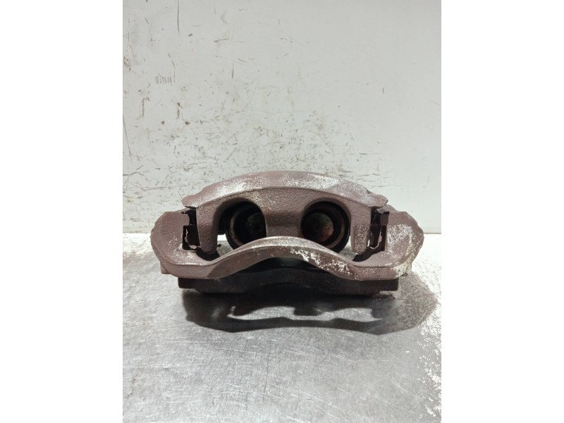 Recambio de pinza freno delantera derecha para nissan cabstar 09.06 referencia OEM IAM 970103  