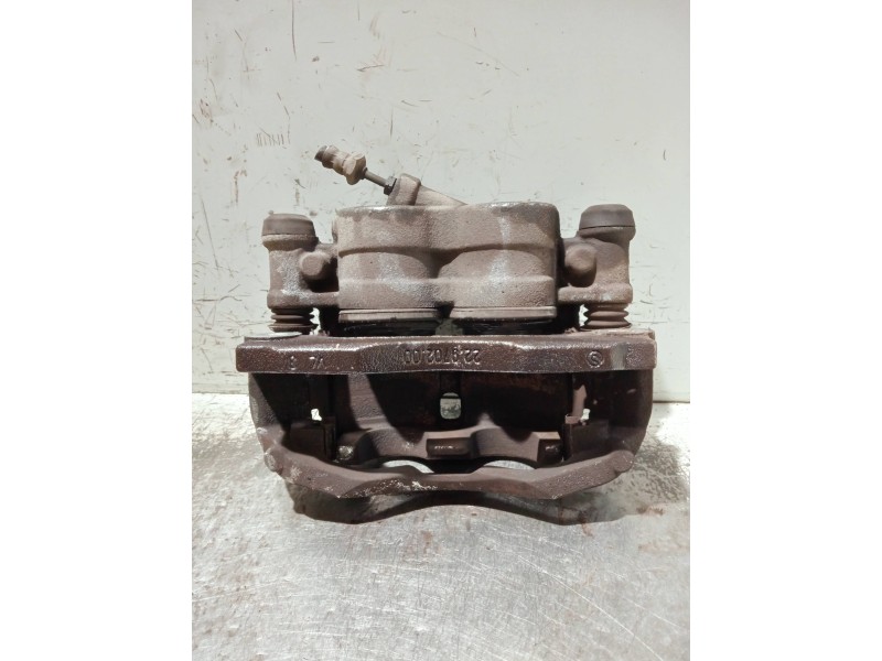 Recambio de pinza freno delantera derecha para nissan cabstar 09.06 referencia OEM IAM 970103  