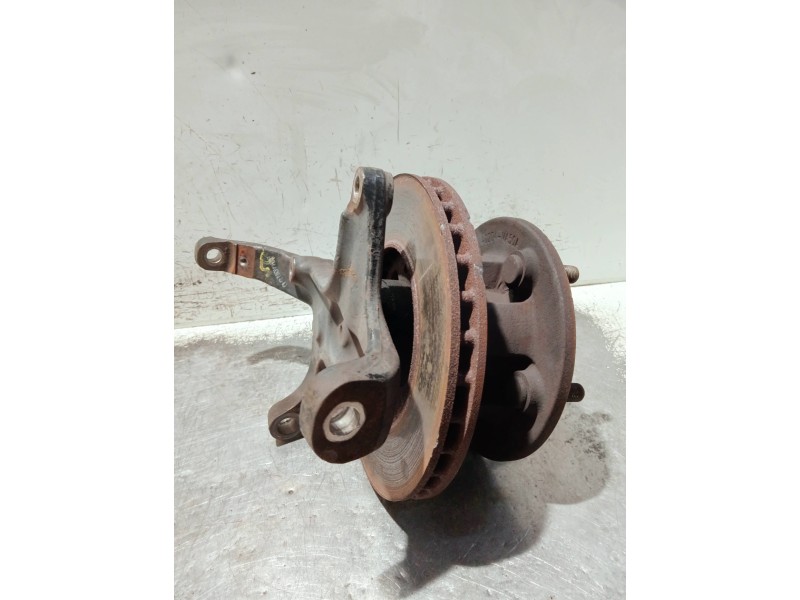 Recambio de mangueta delantera derecha para nissan cabstar 09.06 referencia OEM IAM   