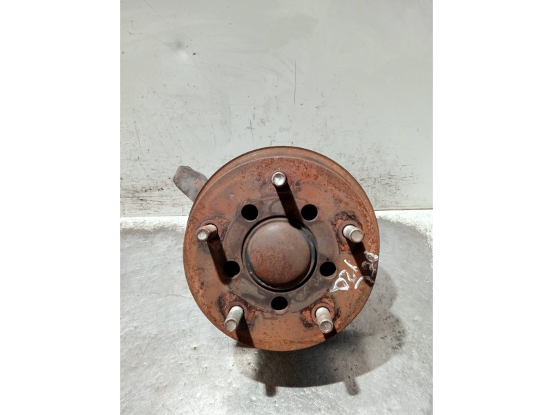 Recambio de mangueta delantera izquierda para nissan cabstar 09.06 referencia OEM IAM   