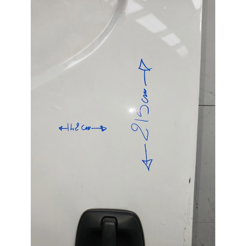 Recambio de puerta lateral corredera derecha para iveco daily furgón referencia OEM IAM  VER FOTOS CIEGA 5P