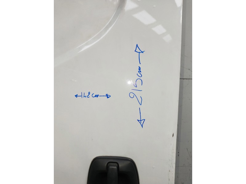 Recambio de puerta lateral corredera derecha para iveco daily furgón referencia OEM IAM  VER FOTOS CIEGA 5P