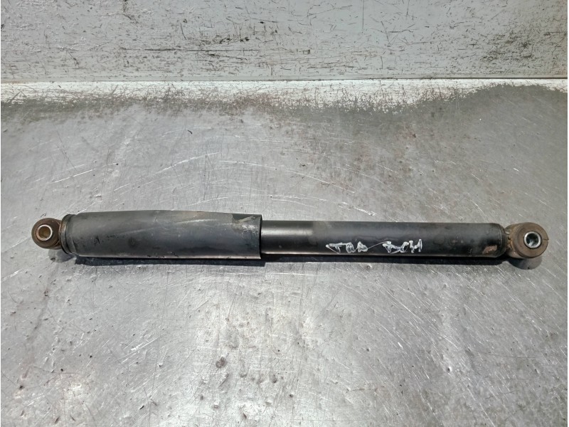 Recambio de amortiguador trasero derecho para nissan cabstar 09.06 referencia OEM IAM 56200MB00B  