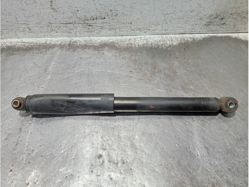 Recambio de amortiguador trasero derecho para nissan cabstar 09.06 referencia OEM IAM 56200MB00B  