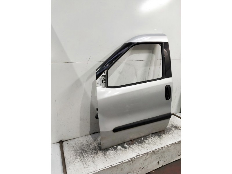 Recambio de puerta delantera izquierda para opel combo d referencia OEM IAM   6P