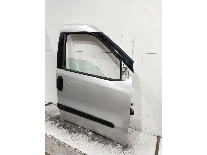 Recambio de puerta delantera derecha para opel combo d referencia OEM IAM   6P