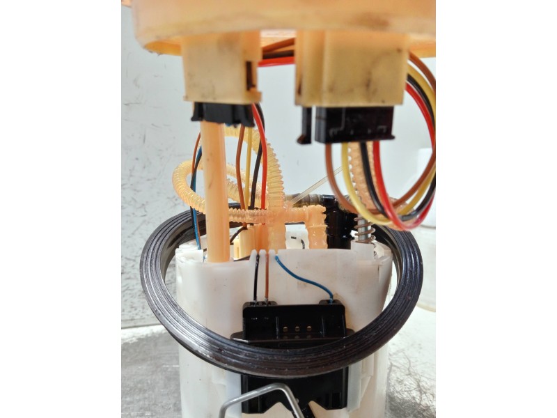 Recambio de bomba combustible para seat leon sc (5f5) referencia OEM IAM 5Q0919050P A2C82349000 