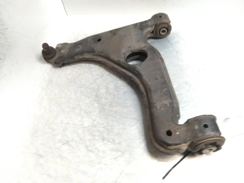 Recambio de brazo suspension inferior delantero izquierdo para opel zafira a design edition referencia OEM IAM   