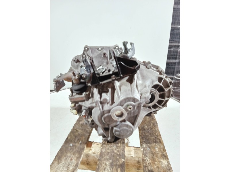 Recambio de caja cambios para toyota avensis berlina (t25) referencia OEM IAM   6V